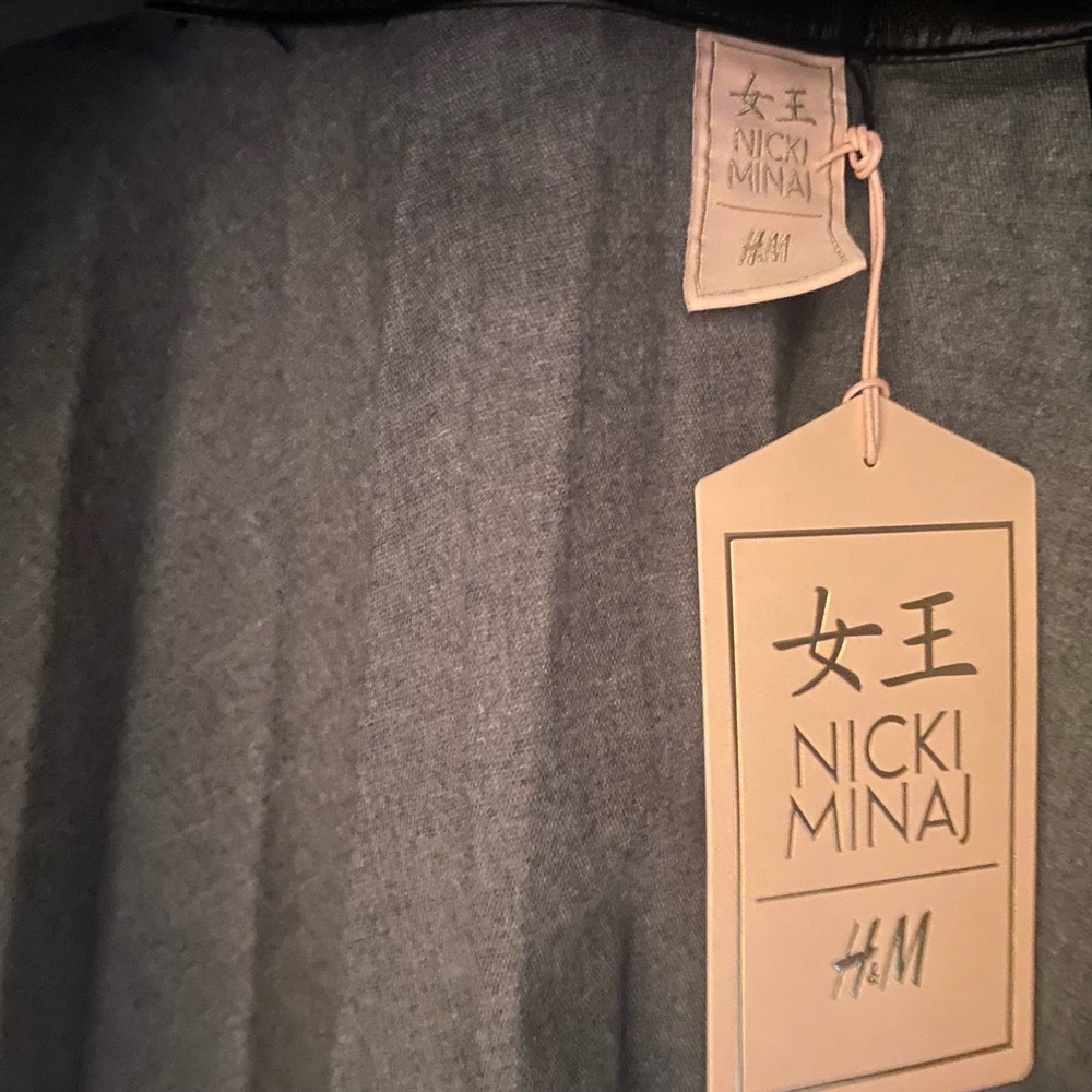 Nicki Minaj H&M Skirt